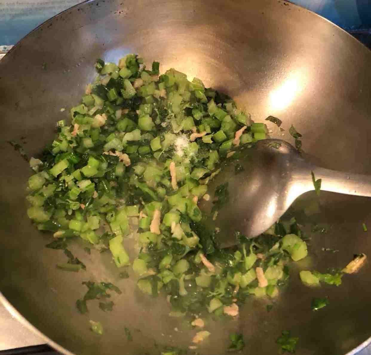 这菜是“天然巴豆”,口臭厉害要经常吃,便秘也会悄悄消失