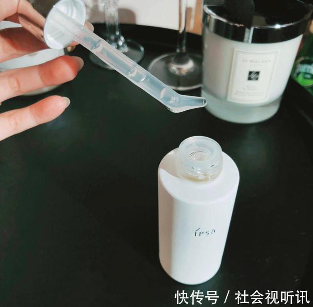 回首过去一年，总结这些高性价比的精华，又美白又抗老不输大牌！