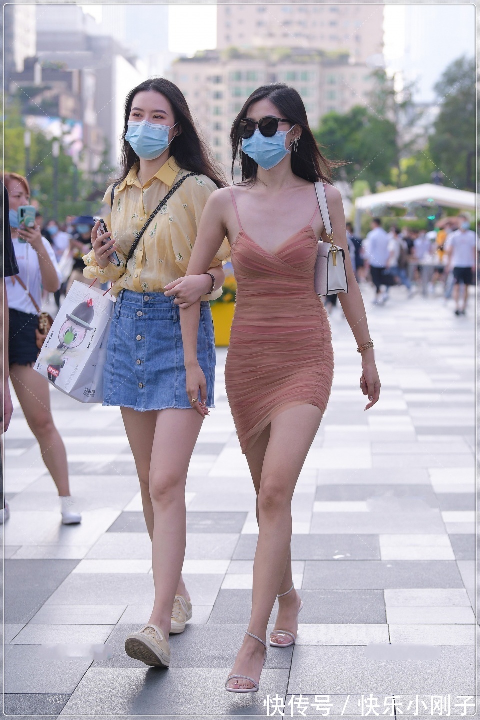 小姐姐|一看知道不是啥“庸脂俗粉”，很想请她一起吃饭，花多少钱都行