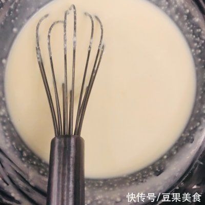 蛋白霜|轻乳酪蛋糕中午刚做完，晚上又想吃了