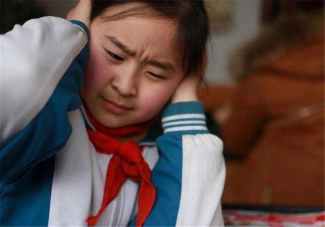 宝妈|爷爷给孙女取名“紫懿”,孩子小学被起外号,宝妈:倒过来念念