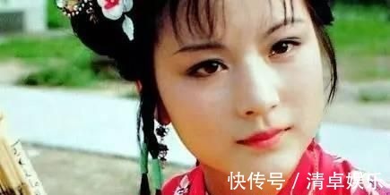 贾府$史湘云带着大包的衣服来贾府,贾母为啥装作看不见?有两个原因