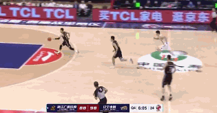 起跳|搞笑！球迷提問最喜歡什么動作？郭艾倫：三分線起跳胯下扣籃
