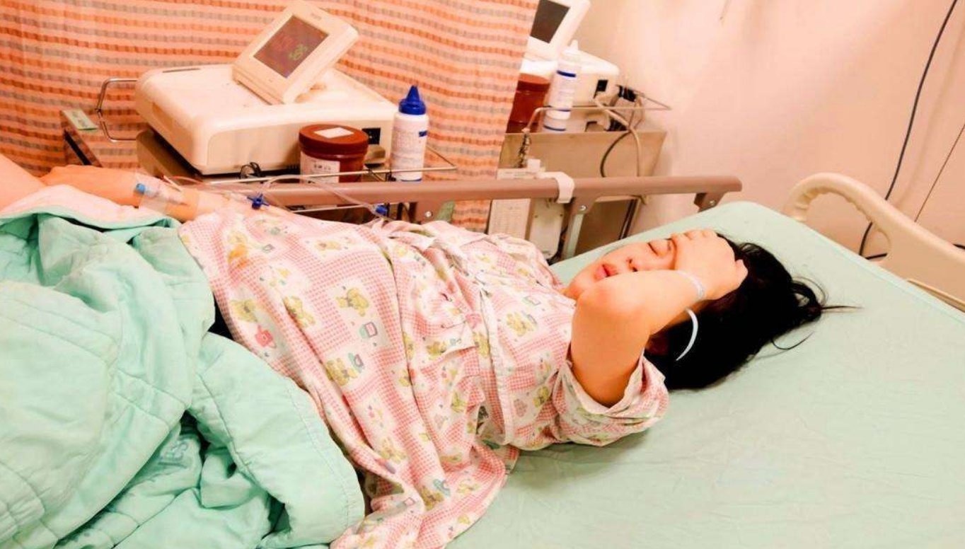 住院|孕妈临产要生娃,必备10样物品带去医院,早准备齐全就能少受罪