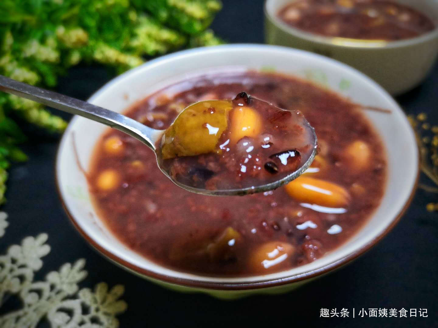 这碗粥，女人喝了益气补血，孩子喝了强筋健骨，营养不比八宝粥差