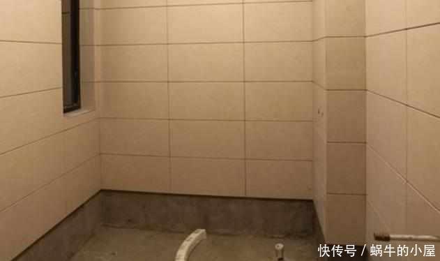 装修|看邻居家卫生间的装修，头次见贴瓷砖留空一排，后悔我家装太早了