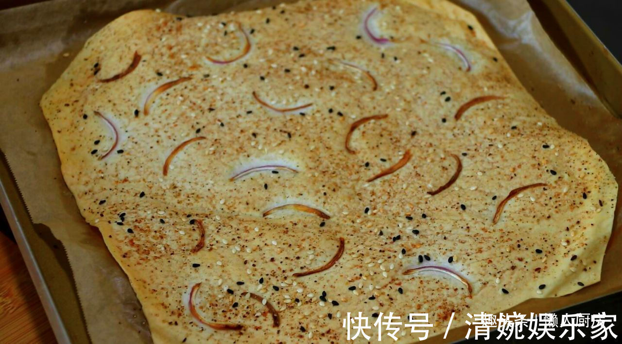 薄饼|别给孩子买薯片吃了,教你薄饼的新做法,不用油炸,比薯片还酥脆