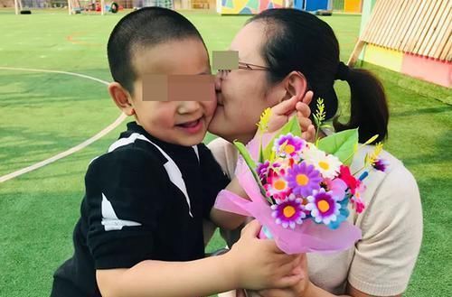 差别|宝宝到底该跟谁?跟老人和跟父母,性格差别其实并不大