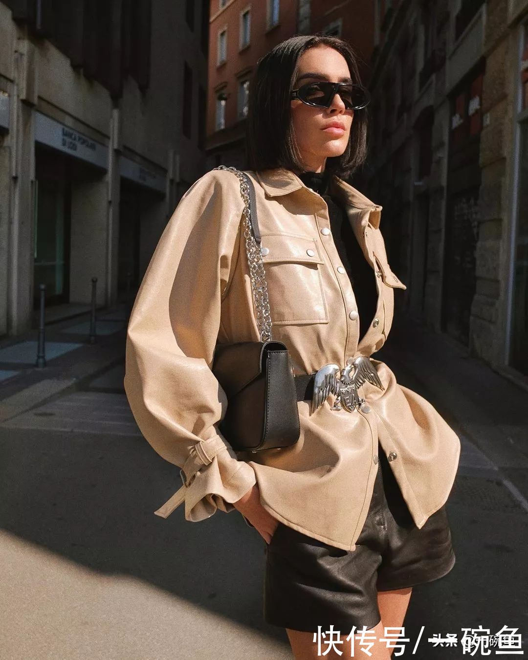 今春爆流行的“薄外套”，有这4件就够！30个穿搭模板，好看