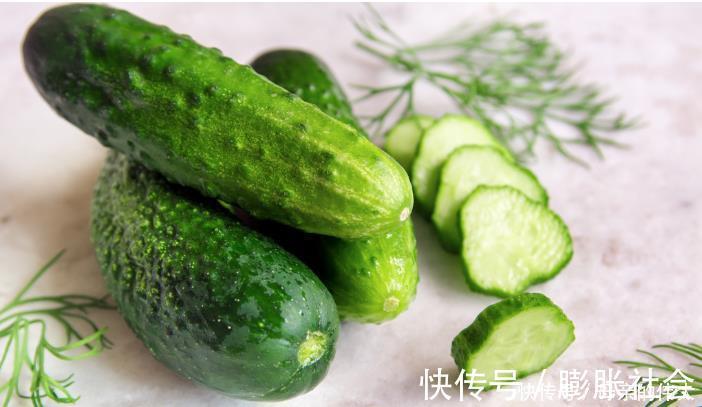 暗沉|为什么总是肤色暗沉？专家：肤色暗沉如何改善，可多吃八种食物