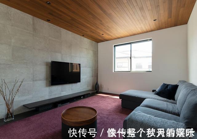 露台|顶楼复式,楼梯装家里占面积又碍事,不如把楼梯口封了挪到露台上