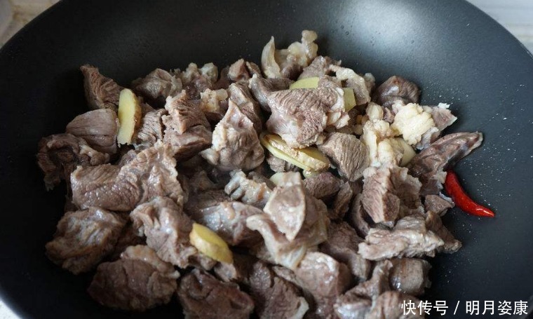 自己炖牛肉不好吃口感差?加这3样,20分钟牛肉软烂美味