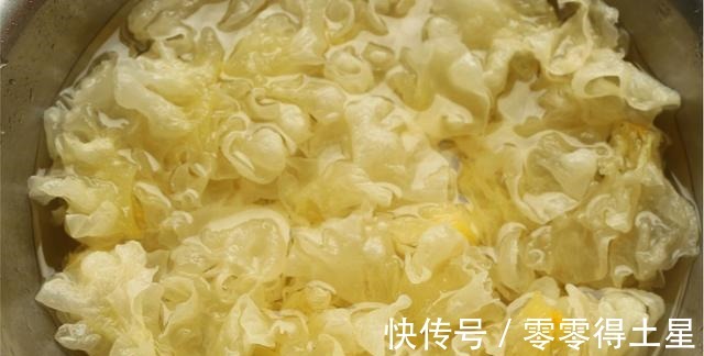 百合炖汤|秋季进补，多给家人喝这汤，营养极高，精神饱满过秋天！