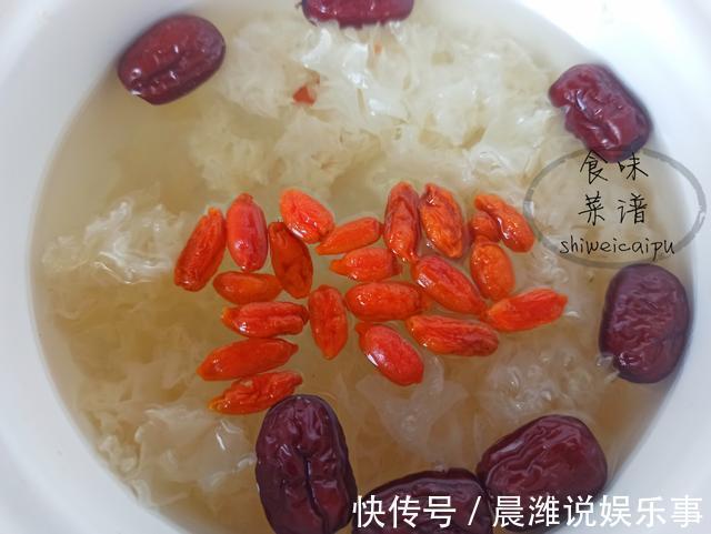 金桔|嗓子干痒不舒服,教你3款养生汤,润肺止咳很有效,成本才几块钱