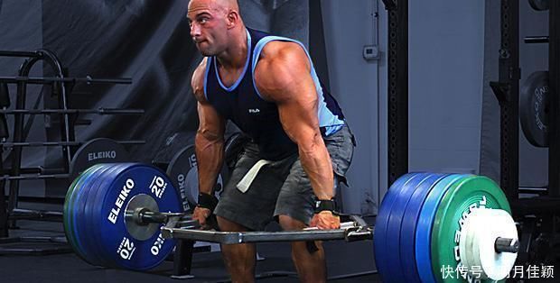 爱好者|作为健身爱好者别说你不会做硬拉，4种典型的硬拉你要好好了解下