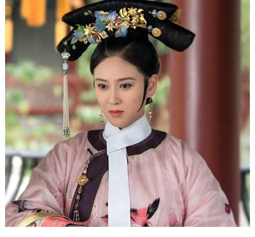 孔雀翎|清朝官帽上的“红顶珠”价值多少钱？一颗珠子，能抵秦奋一身行头