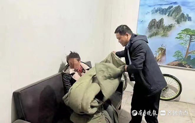 救助|我为群众办实事｜东明民警救助走失老人，真情温暖人心