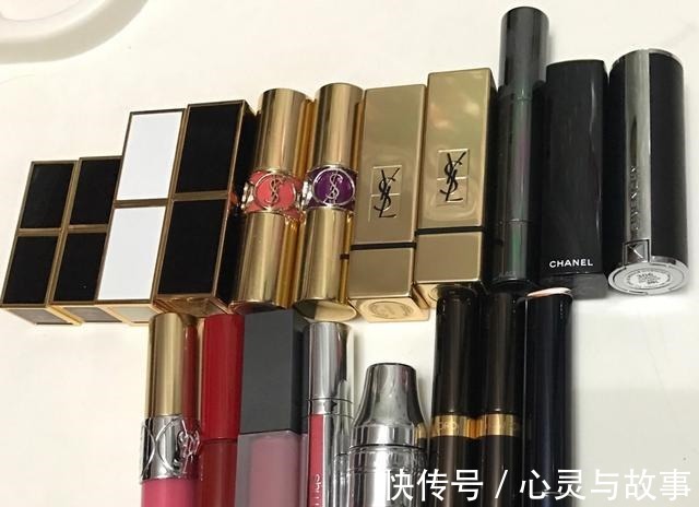 唇釉 为什么不管什么质地的口红涂起来都是同一种风格!