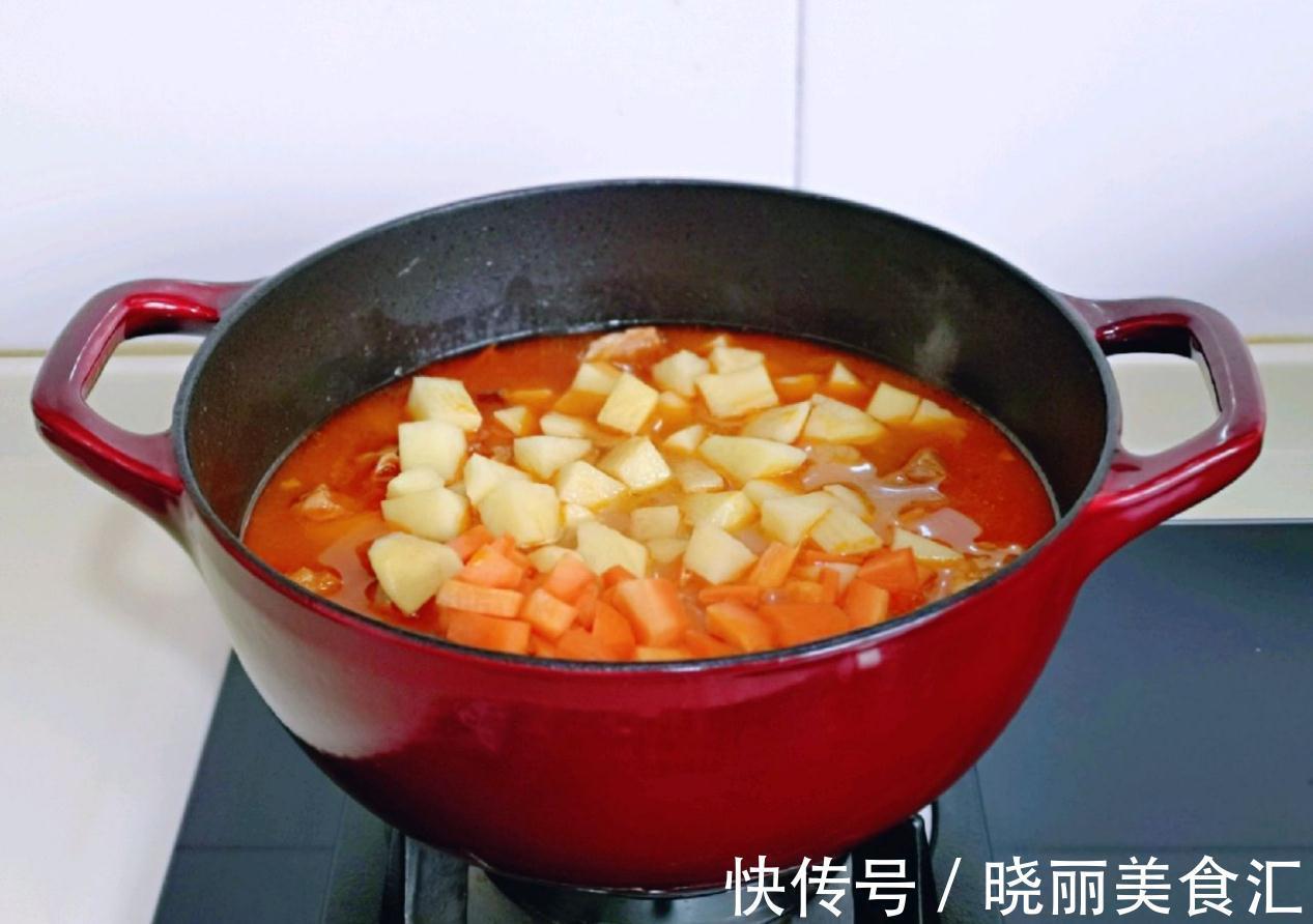 一锅暖暖的番茄炖牛腩,滋补有营养,番茄浓郁牛腩鲜香