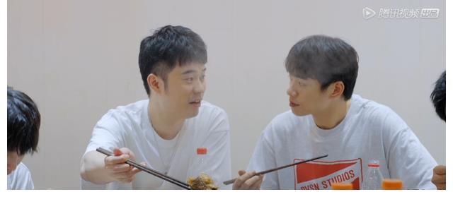 《五哈》回歸，鄧超鹿晗聯(lián)手導演整蠱彭昱暢，魏大勛被誤傷太搞笑