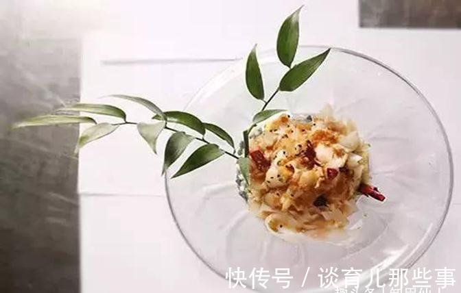 美食推荐:玉竹香鸭丝、水晶凉皮拌海螺片、怀旧双海烩制作方法