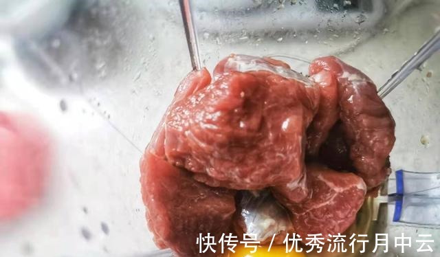 洋葱|牛肉最简单的吃法，一看就会，香嫩好嚼不塞牙，最适合孩子和老人！