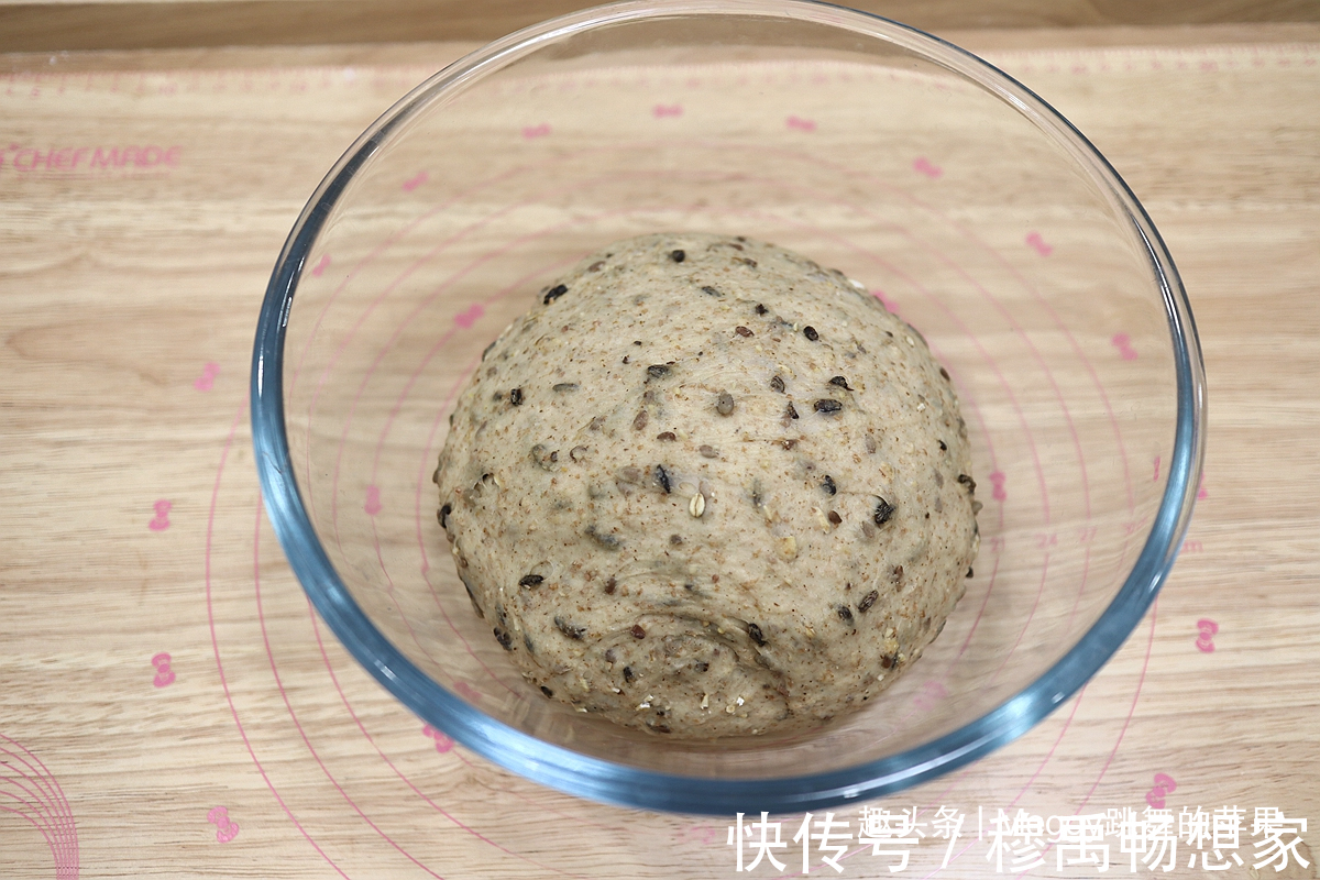 高筋面粉|在家烤欧包,拌拌揉揉烤烤,酥香焦脆又柔软,低脂早餐主食有了