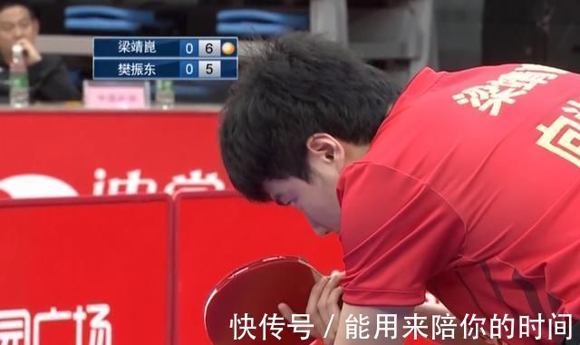 国乒|3-2！樊振东绝境爆发，决胜局7-0，国乒巨星大逆转，怒吼庆祝