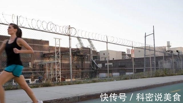 跑步|“不行!您这样真的不能再跑步了!”