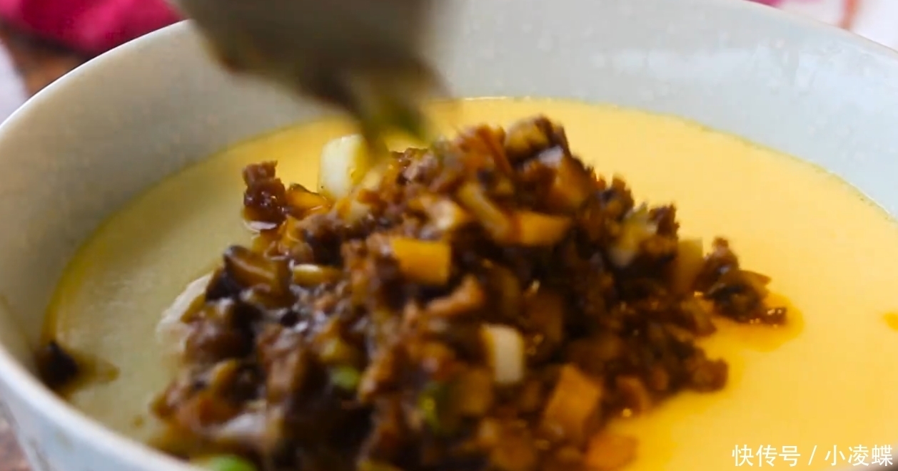 蛋羹|简单的鸡蛋羹你会做吗?教你蛋羹嫩滑无气泡的小绝招,收藏了