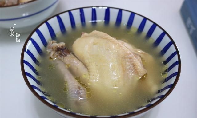 香醇|炖鸡汤，别放那么多香料，加这3样就够了，鸡汤鲜美又香醇