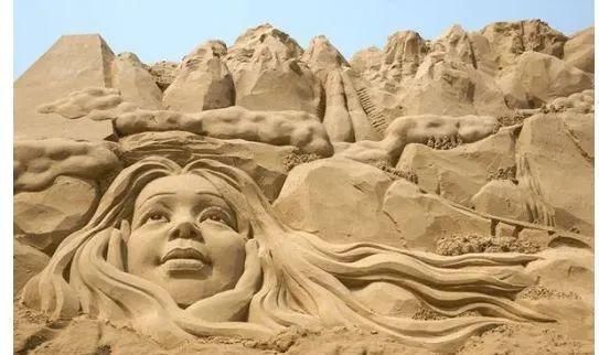 洛阳华美|可怕！女子术后脸上长包，大夫说上火，吃药一个月后，竟从脸上揪出……