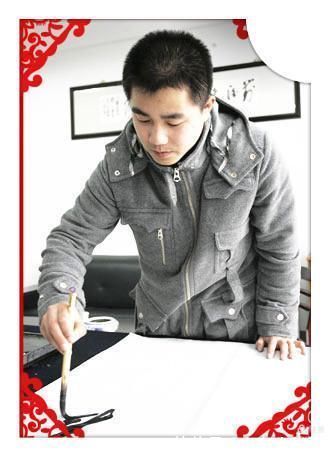 80后|80后小伙的草书草而文雅,大气磅礴,斩获全国首届草书展一等奖