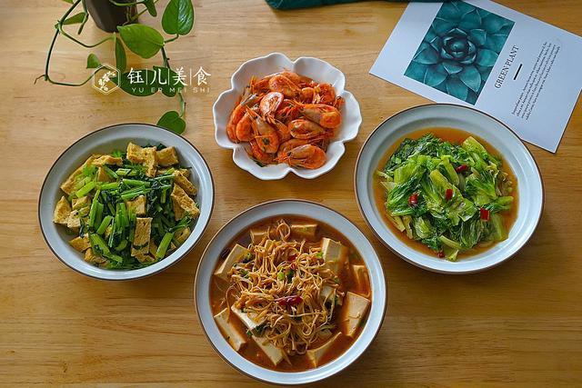 75岁婆婆做的午餐火了,4道菜简单好吃又接地气,妈妈的味道,香