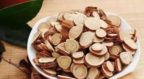 有口臭，很尴尬？教你几个小妙招，清新口气，口臭一去不复返