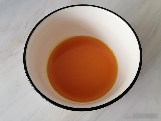 鸡蛋|牛奶别直接喝了,加2个鸡蛋,不用烤箱不用打蛋器,出锅抢着吃