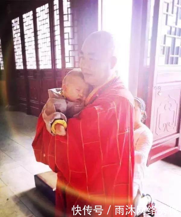 一组照片告诉你, 真正的佛教徒是怎样的