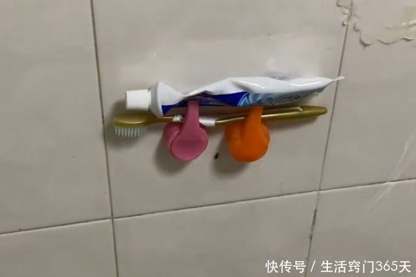 洗发水|洗发水空瓶一定不要扔,简单一改造,放在厨房卫生间都有大作用
