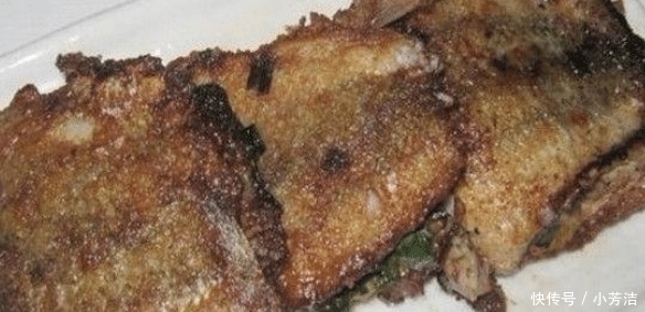 服务员|老外在中国餐厅点了一个“饼”,却端上来的是鱼,直呼弄错了吧