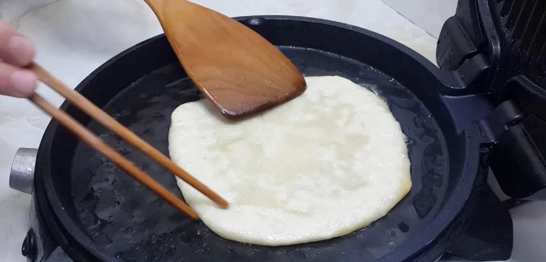 大泡|我家烙饼从来不早起,冰箱里一放,比手抓饼好吃,一次四个不够吃
