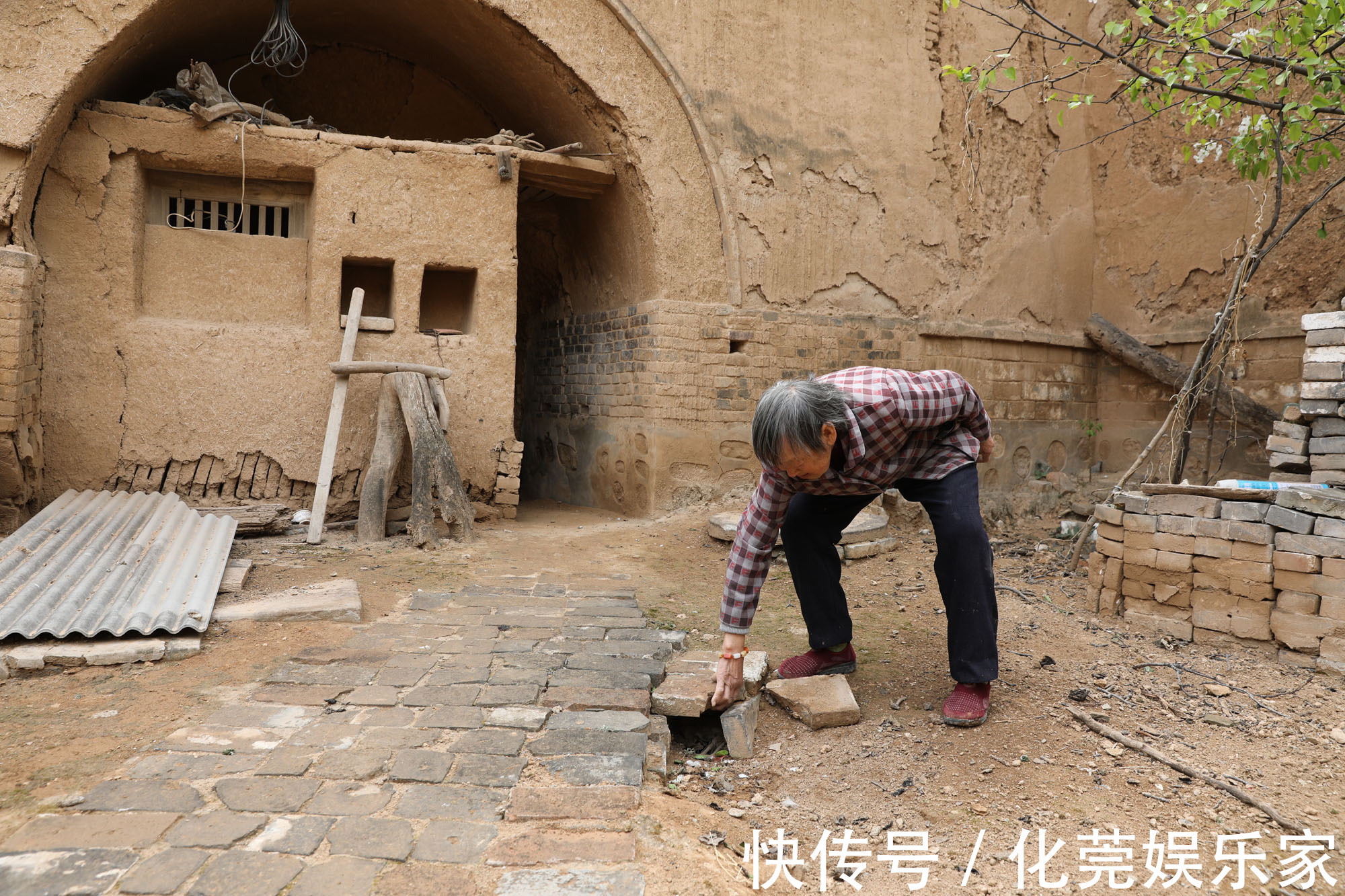 院子|4千年前的地坑院藏有秘密，它的排水系统很有意思，看是个啥样子