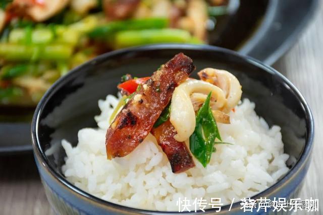 詹姆士|这菜太省心了!随手一炒超级下饭,盘它