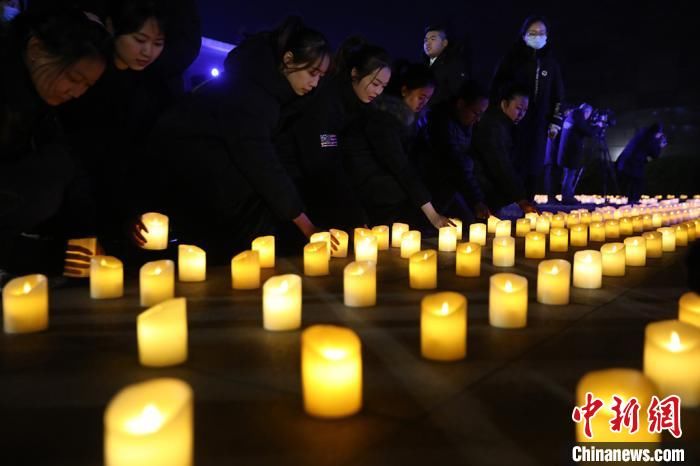  泱波|南京举行“烛光祭·国际和平集会”告慰逝者祈愿和平