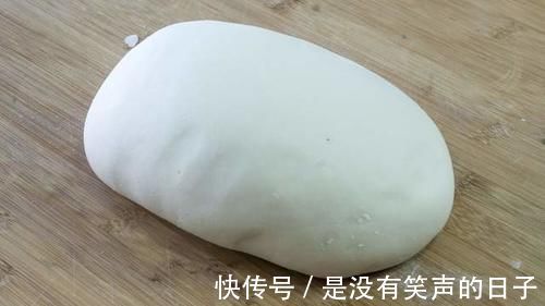 馒头|馒头教你这样做，不用酵母不加水，个个蓬松不塌陷，撕着吃更过瘾