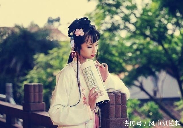 陈晓旭#女大学生一袭汉服模仿陈晓旭版林黛玉，简直一模一样