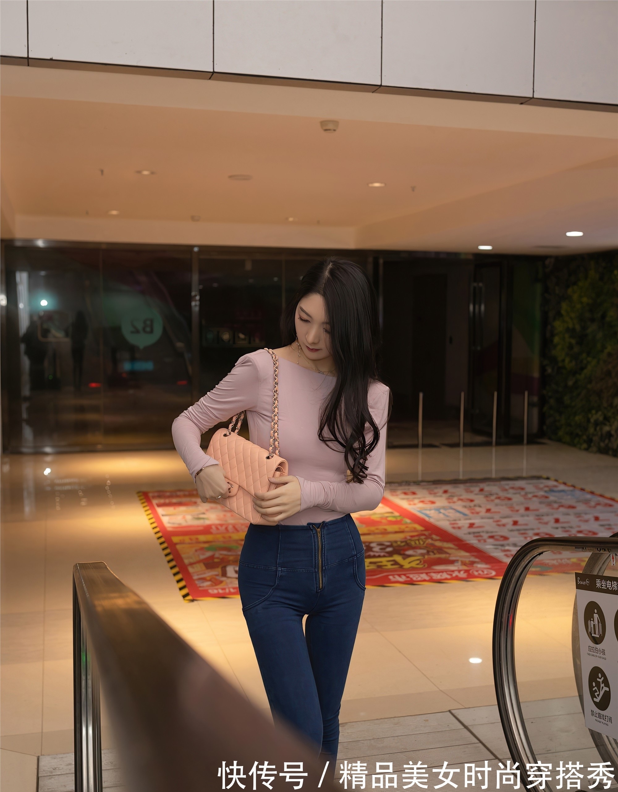 针织衫|早秋不能错过针织衫啦,配上一条小脚牛仔裤,简单却不失时尚感