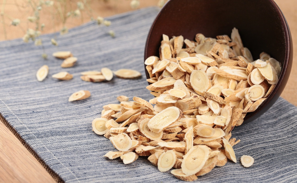 不良习惯|黄芪的“最佳搭档”揭秘,男的坚持喝,祛湿排寒,肝肾或谢谢你!