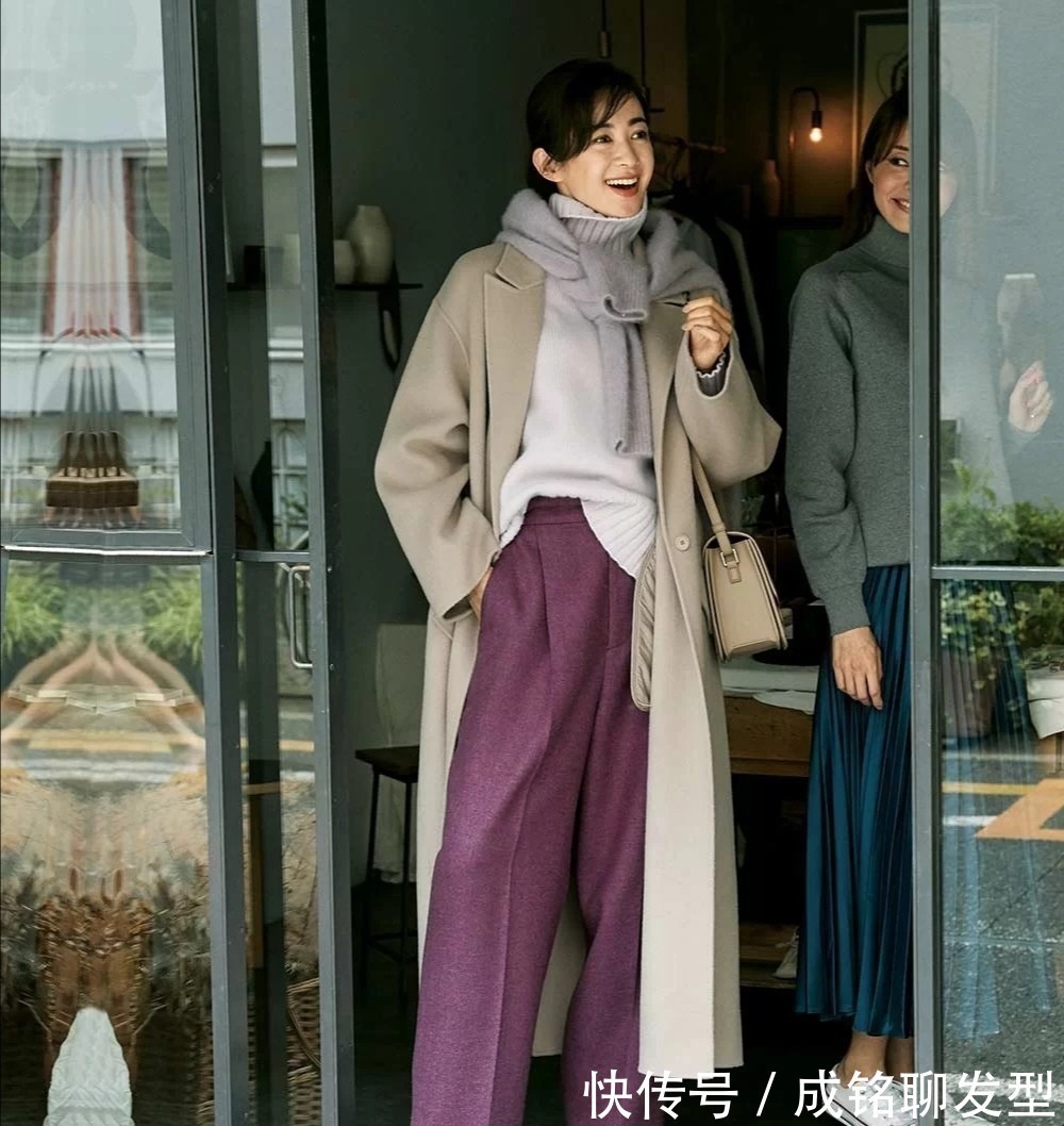 穿搭|四十岁的女人如何时髦过冬?这些搭配给你灵感,精致优雅又有气质