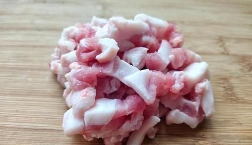 冬天,多给老人孩子吃这菜,价格是贵了些,但营养极高,对骨骼好