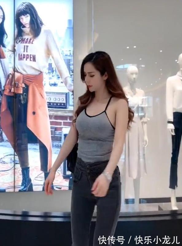 洁净|混血小姐姐独自逛街，关键是还很时髦，懂穿搭